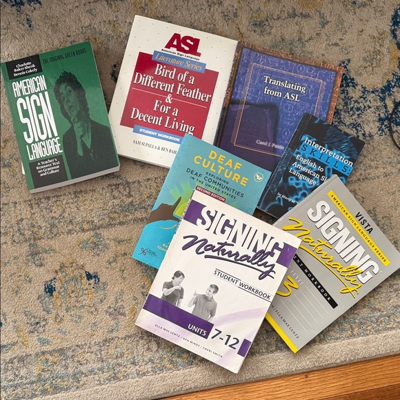 American Sign Language Book Collection - Picture 1 of 1